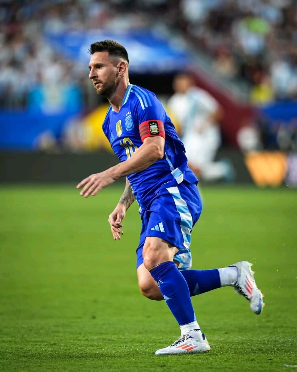 开云线上官网-日本队观众热烈欢呼！，梅西迎来三赛季出色发挥热度持续攀升-开云线上官网