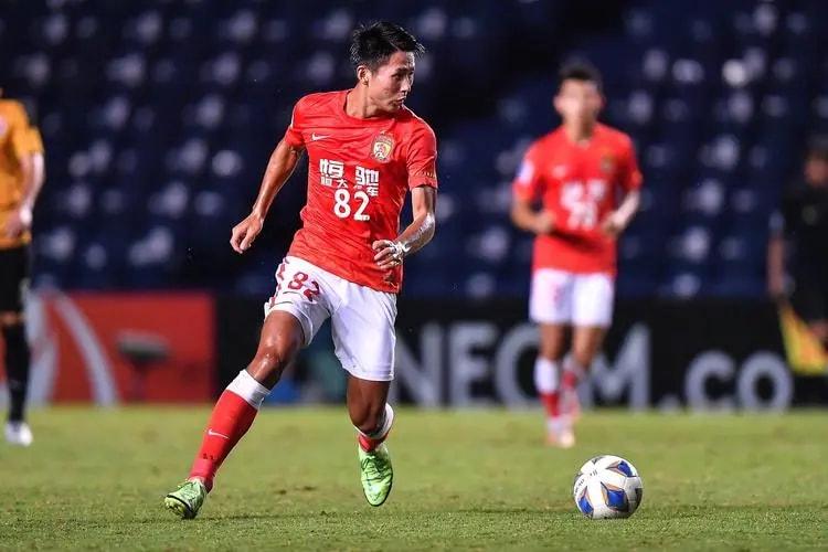 亚冠赛程吃紧；印第安纳步行者赛后绝杀压哨；质疑声仍在；更衣室氛围转暖的简单介绍